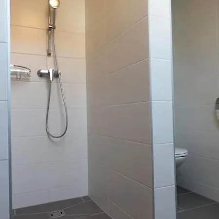 Charmante Doppelhaushaelfte Im Idyllischen Feriehus *