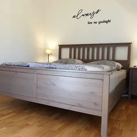 Charmante Doppelhaushaelfte Im Idyllischen *