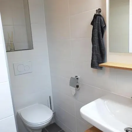 Feriehus Charmante Doppelhaushaelfte Im Idyllischen