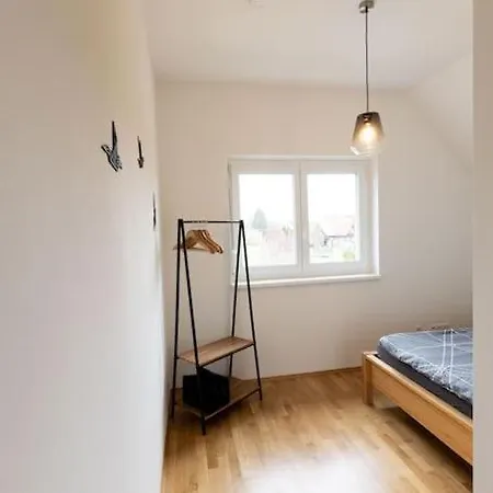 Charmante Doppelhaushaelfte Im Idyllischen