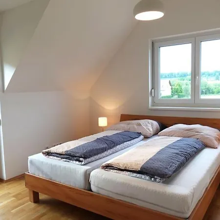 Charmante Doppelhaushaelfte Im Idyllischen *