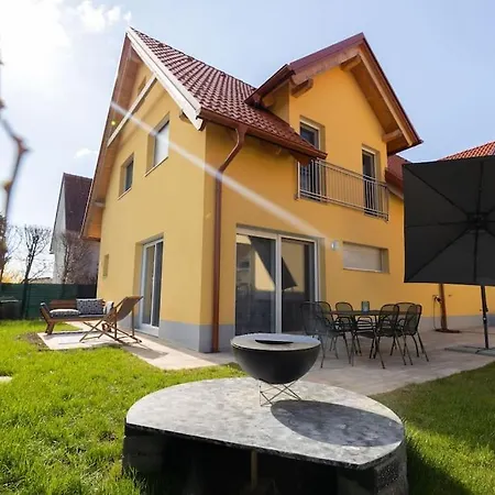 Σπίτι διακοπών Charmante Doppelhaushaelfte Im Idyllischen