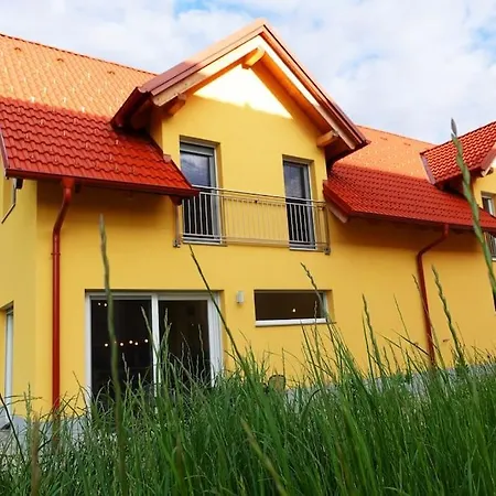 Charmante Doppelhaushaelfte Im Idyllischen Feriehus